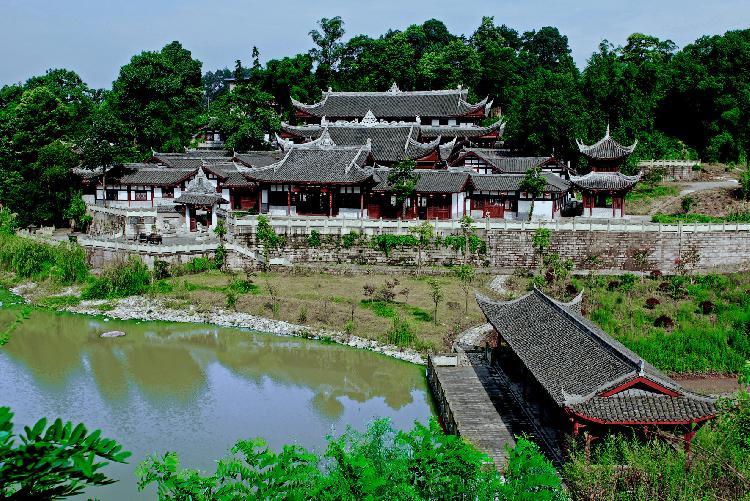 巴南区新任区委书记科技领航，重塑未来城市生活新篇章